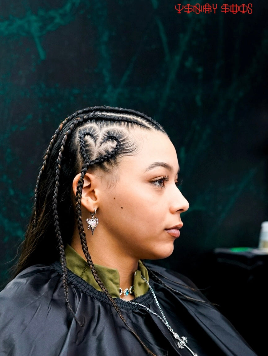 QUEEN OF HEARTS HAIRSTYLE